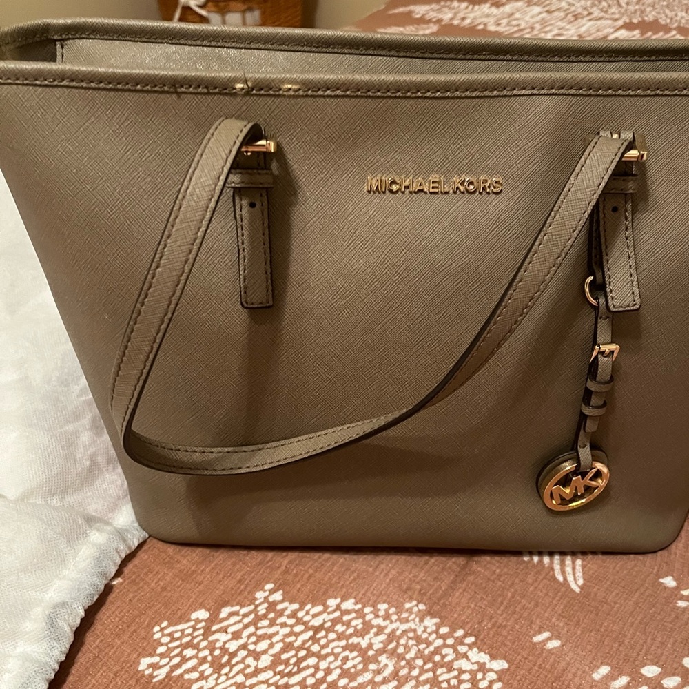Michael kors tote